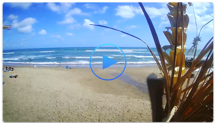 Веб-камера района Чангу. Пляж Бату Болонг (Batu Bolong Beach)